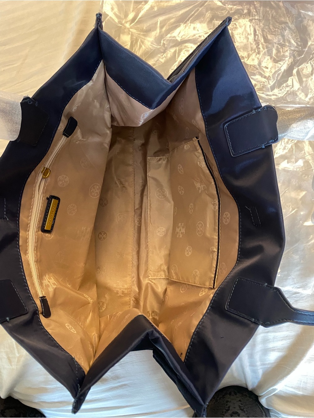 Tory Burch Navy Logo Tote with Leather Medallion - Picture 10 of 12